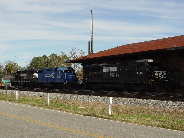 NS 3548 guarding the depot